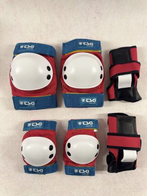 Ochraniacze TSG Junior Set Old School 5-10 lat